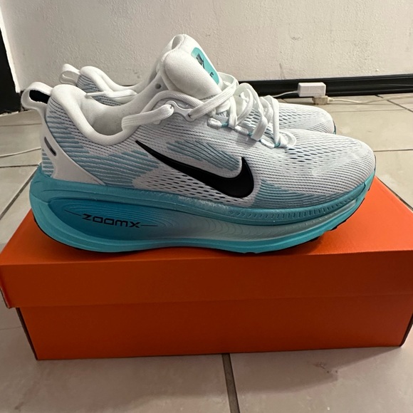 Nike Other - Nike Men’s Summit White Running Shoes